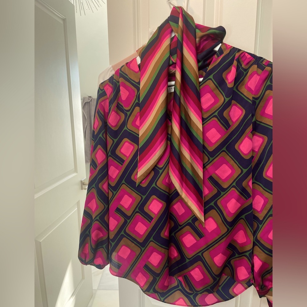Trina Turk blouse  tie around neck
